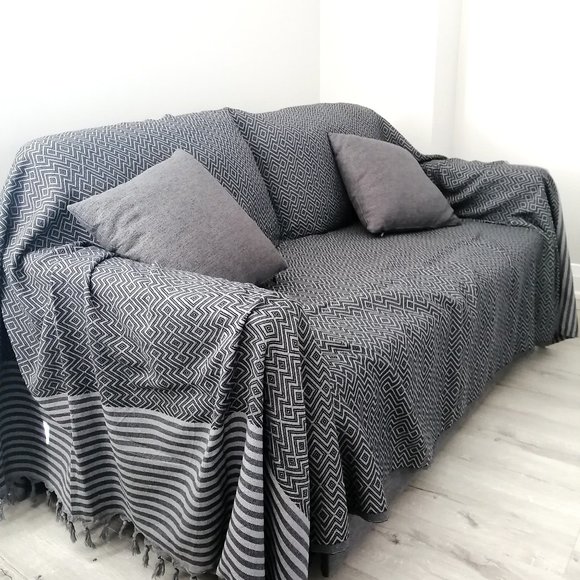 Geometric Pattern Gray Throw Blanket - Picture 1 of 5